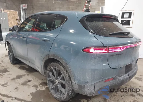 2024 Dodge Hornet Gt Awd z USA, uszkodzony, nr VIN ZACNDFAN1R3A15824